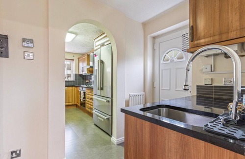 Sutton Coldfield House | Cohost Partners 3BR Retreat with Conservatory