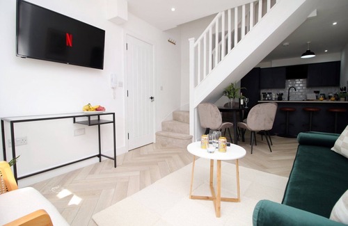 Gabalfa Apartment | Cohost Partners Cozy Retreat Near Taunton