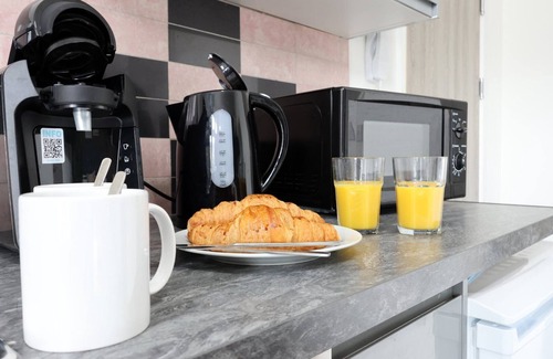 Penylan Apartment | Cohost Partners Stylish Studio Near Cardiff