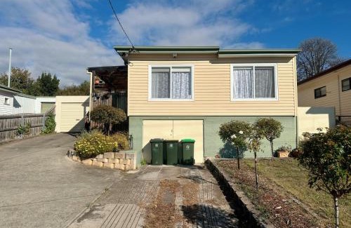 Hobart House | Coleman Comfort Hub - close to City&Air port