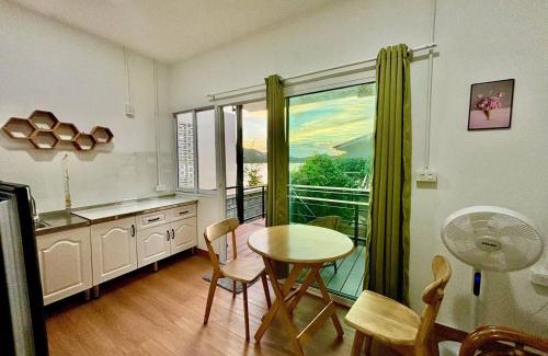 Chaloklum House | Colibri Beach Resort