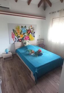 Trois-Rivieres House | colibri vert