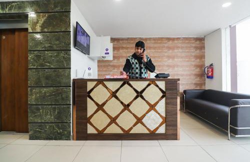 Sector 51 Hotel | Collection O Green Leaf Residency