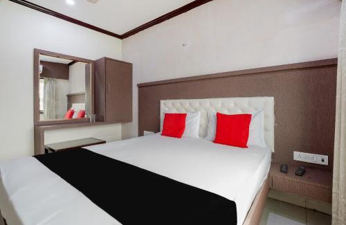 Mira Road East Hotel | Collection O Sapna
