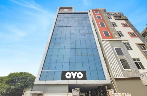Manikonda Hotel | Collection O SIRI GRAND INN