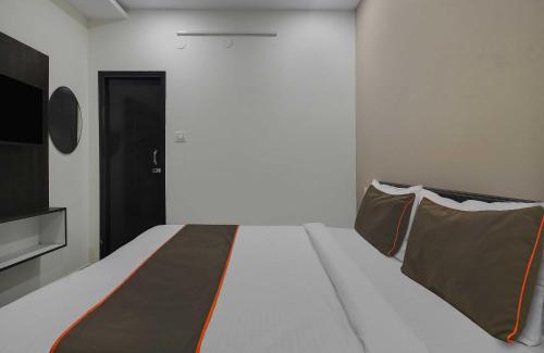 Manikonda Hotel | Collection O SIRI GRAND INN