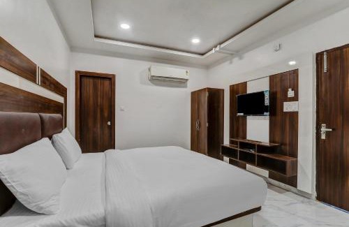 Indira Nagar Hotel | Collection O Yamuna Palace Near Gomti Riverfront Park