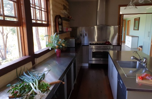 Lower Portland Cabin | Colo Mudbrick Cabin, Spectatcular Views, Outdoor bath