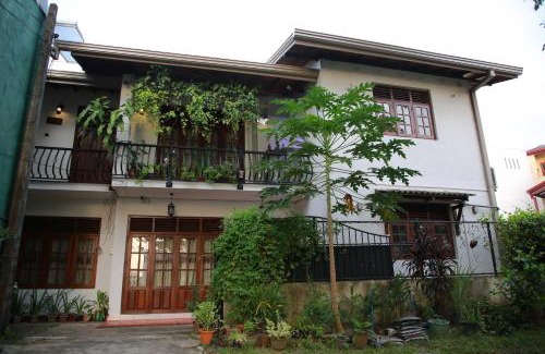Battaramulla House | Colombo Orchid Villa