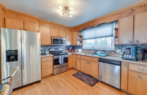 Colonial Heights House | Colonial Heights Home w/Large Yard & BBQ Grill!