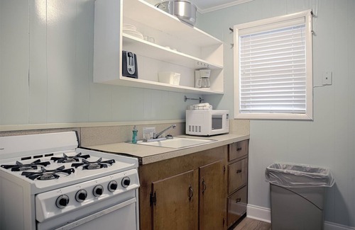 Nags Head Hotel | Colonial Inn Motel