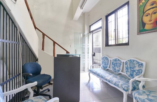 Zona Colonial Hotel | Colonial Oasis: Stylish Retreat with Free WiFi and Invigorating Hot Water