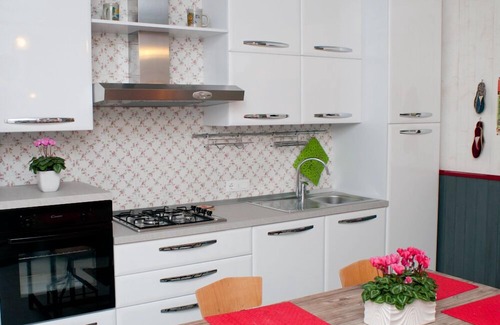 Vittorio Veneto Apartment | Colorful apartment in the heart of Prosecco Hills close to Venice