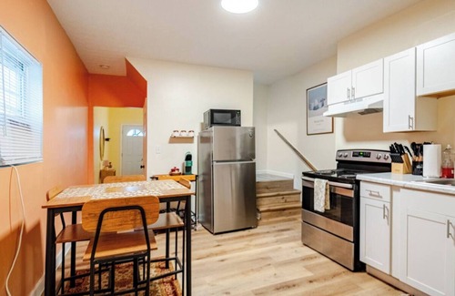 Merion Village House | Colorful Townhouse Near Downtown Columbus - Designed for Travel & Work