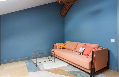 Avoti Apartment | Colourpop: Luxurious Uptown Apartment in Riga