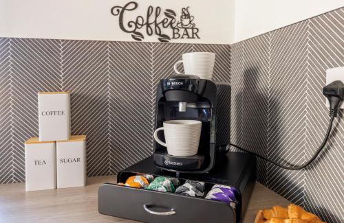 Sutton-in-Ashfield Apartment | Columbia - Sleeps 5, WiFi, Parking, Netflix, Near Observatory