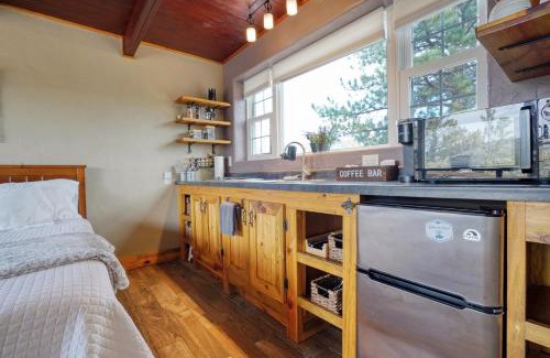 Hot Springs House | Columbine Cabin at Highland Meadows