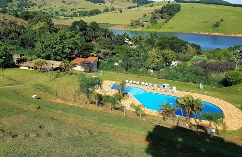 Piracaia House | COME AND JOIN NATURE, SPORT AND LEISURE IN FRONT OF THE DAM