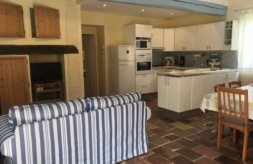 Marsac House | Come and recharge your batteries in the GERS, with its swimming pool and starry skies.