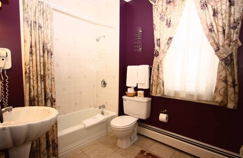 Digby Bed & Breakfast | Come From Away B&B Inn