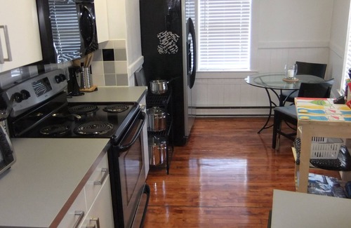 Annapolis Royal Apartment | Come Stay in Historic Downtown Annapolis Royal!