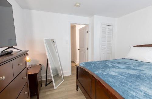 Sharon Hill House | ComfiNook Cozy Suburb Stay Philly Airport Parking