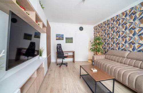Hamor Apartment | Comfort 28 - 2-Room Stay Near Park, Netflix & Parking