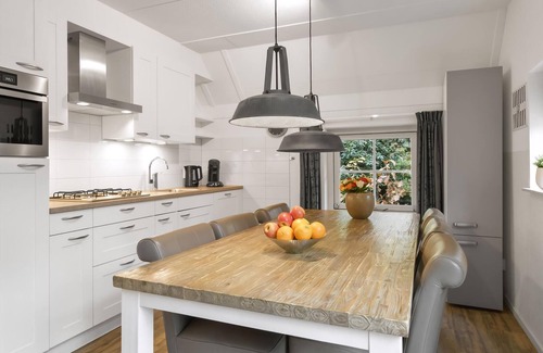 Ees House | Comfort 6-person farmhouse in the holiday park Landal Het Land van Bartje