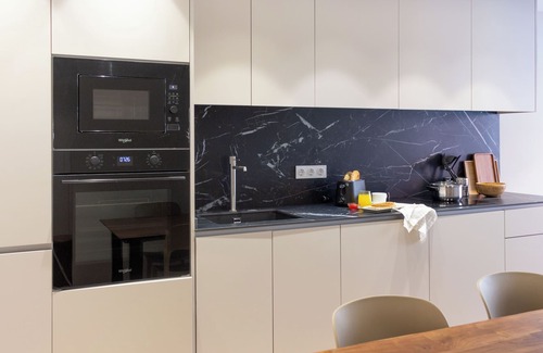 Mestalla Apartment | Comfort and Sunshine: Three Bedroom flat in Mestalla