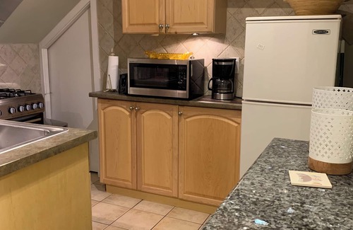 Jefferson Park Apartment | Comfort/Clean!: Free Parking 15 min ORD/Downtown3