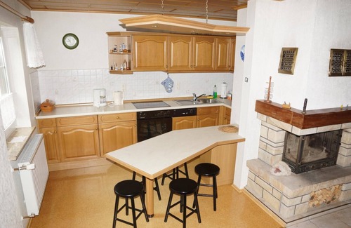 Muhlleithen House | comfortable in a quiet, wooded area, hiking and biking directly from the holiday home
