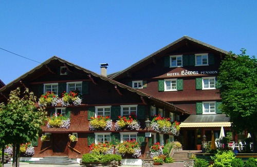 Alberschwende House | Comfort double room with balcony - Schedlers Löwenhotel Garni*