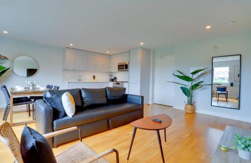 Radnor - Fort Myer Heights Apartment | Comfort & Elegance Apartment at Arlington