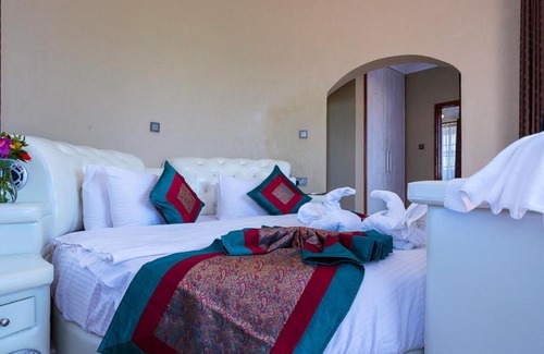 Nanyuki Resort | Comfort Gardens Sweetwaters