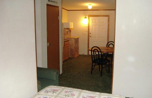 Thayer Hotel | Comfort Green Motel