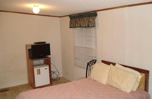Thayer Hotel | Comfort Green Motel