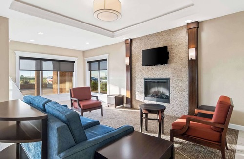 Eagle Creek Hotel | Comfort Inn Hebron-Lowell Area