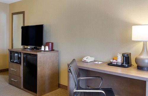 Marshall Hotel | Comfort Inn Marshall Station
