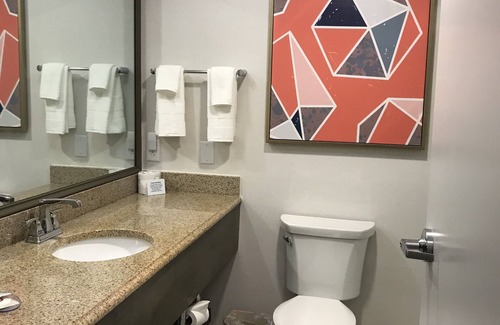 Village of Germantown Hotel | Comfort Inn & Suites NW Milwaukee