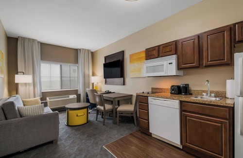 Barnesville Hotel | Comfort Inn & Suites Barnesville - Frackville