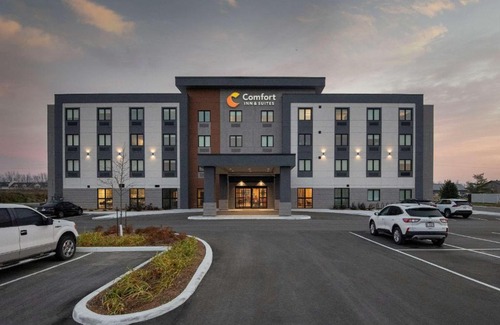 Carleton Place Hotel | Comfort Inn & Suites
