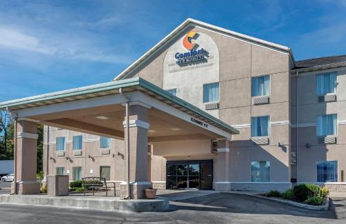 Dayton Hotel | Comfort Inn & Suites Dayton Northwest - Englewood