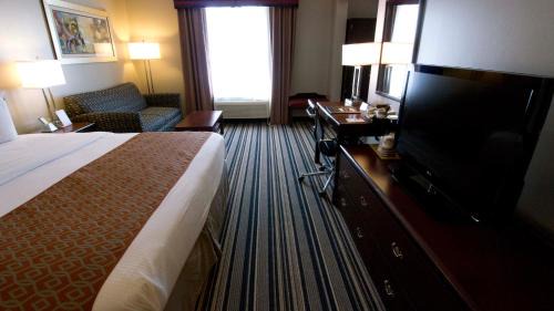 Harrisburg Hotel | Comfort Inn & Suites Harrisburg-Hershey North