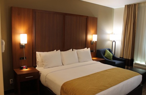 Lakewood Hotel | Comfort Inn & Suites Lakewood by JBLM