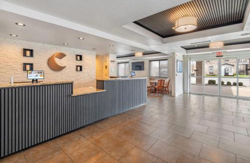 Gananoque Hotel | Comfort Inn & Suites Thousand Islands Harbour District