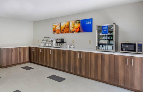 Troutville Hotel | Comfort Inn & Suites Troutville-Roanoke North