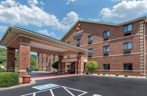Greendale Hotel | Comfort Inn & Suites