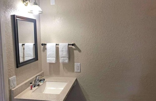 Harrisonville Resort | Comfort Meets Affordability in Knights Inn Harrisonville! Pet-friendly Property
