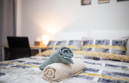 Plympton Apartment | Comfort Meets Convenience in Plympton