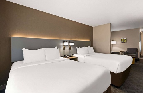 Hudson Hotel | Comfort Suites Hudson I-94